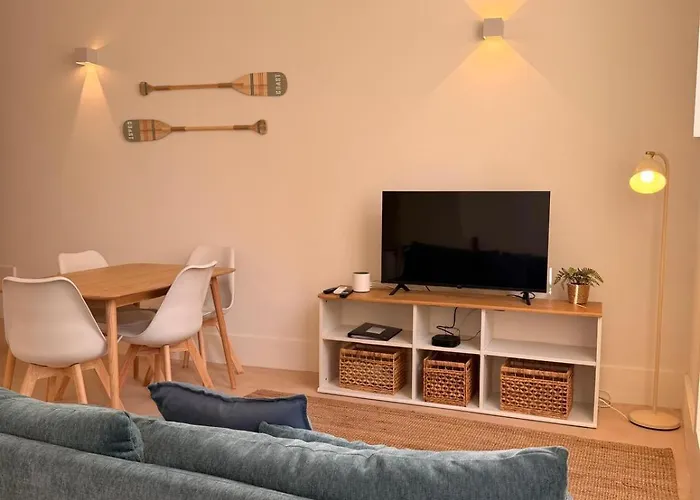 Guindais River View I